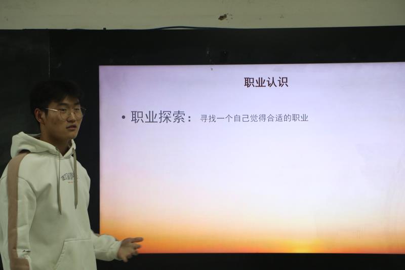 图示, 示意图
中度可信度描述已自动生成:ver1